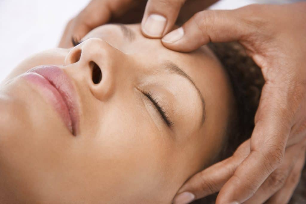 chirurgien-plastique-beziers-chirurgie-fesses-cuisses-botox-lifting
